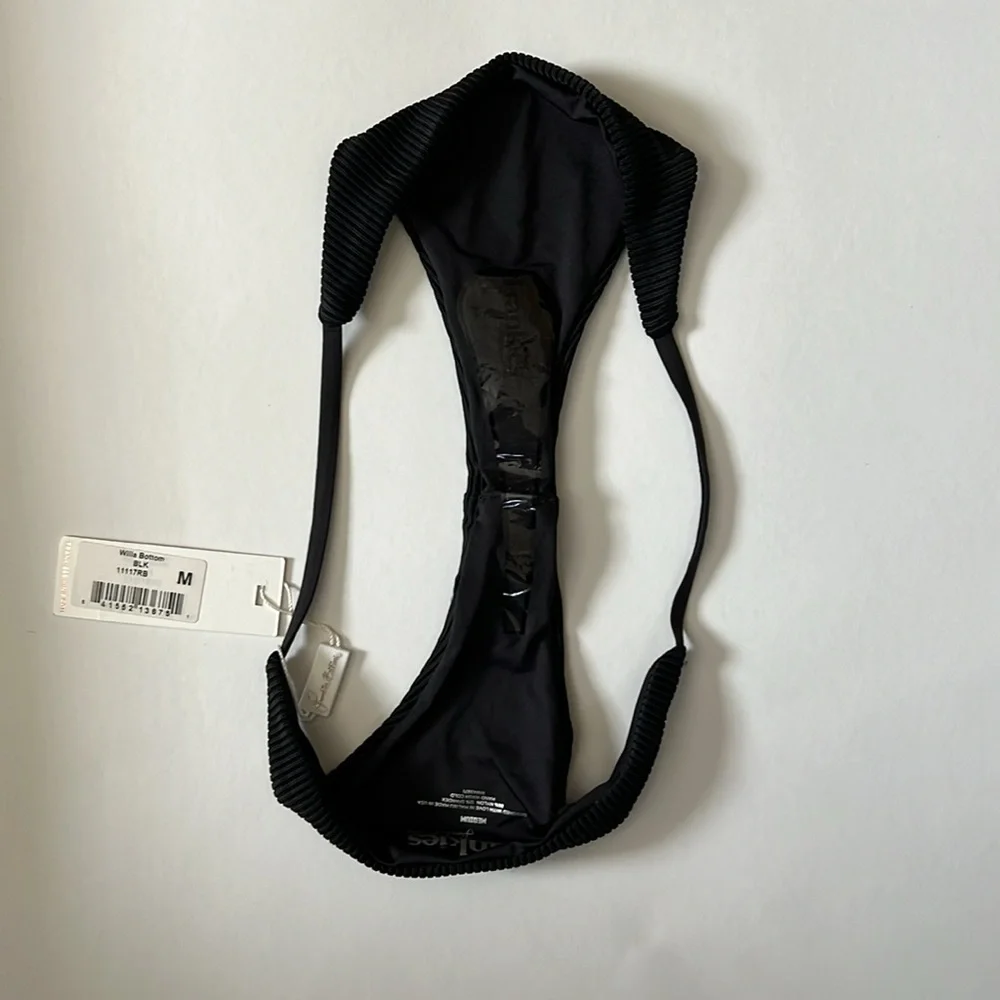 Frankie’s bikinis black Willa bottoms size medium- NWT